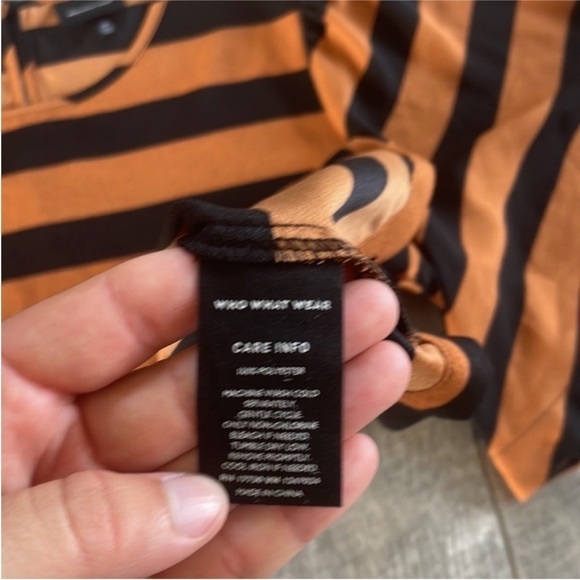Who What Wear Size Medium Orange and Black Striped Top. - Picture 4 of 7